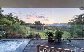 Ralphies Villa 2 Bed 2 Bath With Valley Views